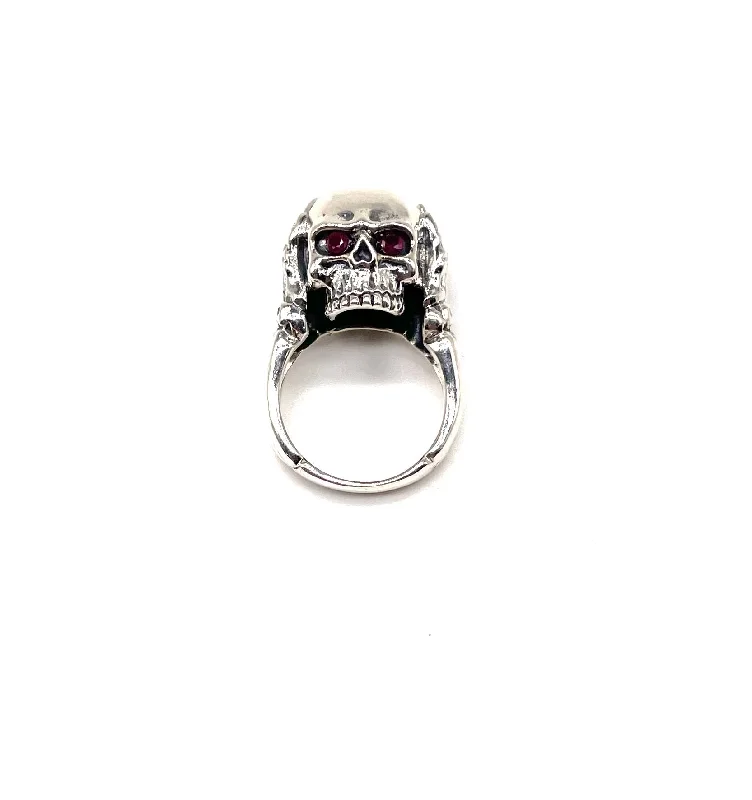 Hear No Evil Skull Ring