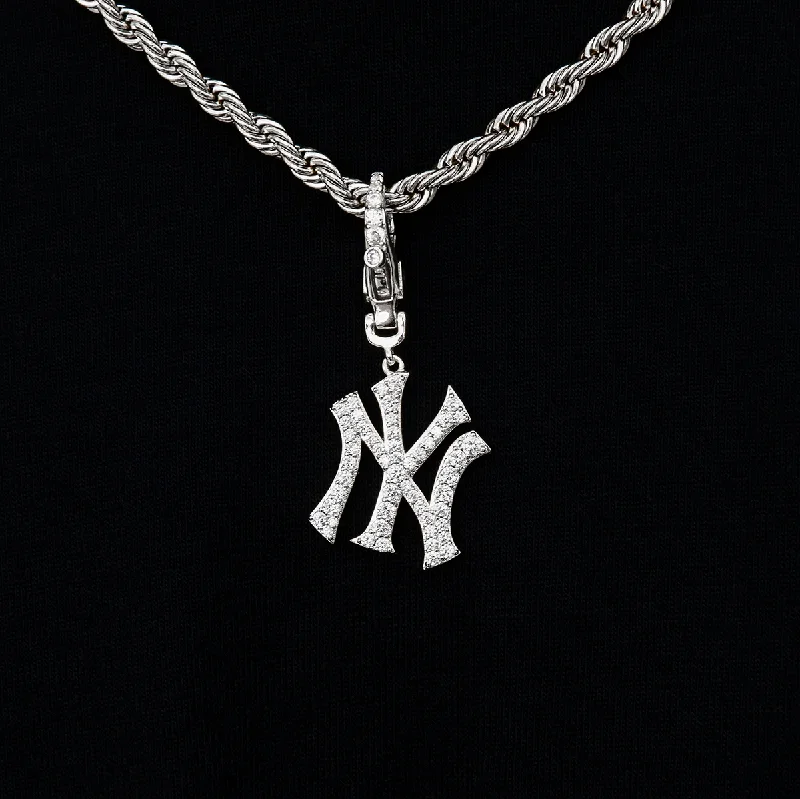 New York Yankees Official MLB Micro Logo Clip On Pendant in White Gold